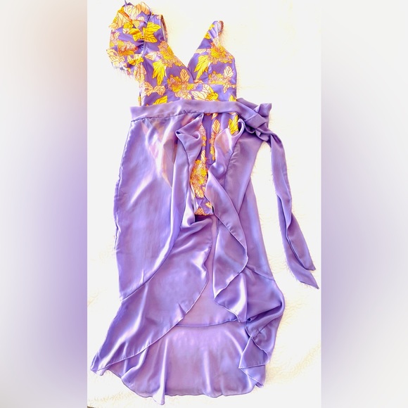 Instagram Ready Purple Lavender Swimsuit with Cover Up - Picture 6 of 7